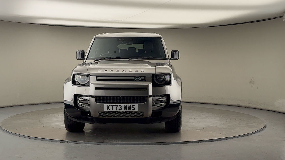 Land Rover Defender 110 Image 3