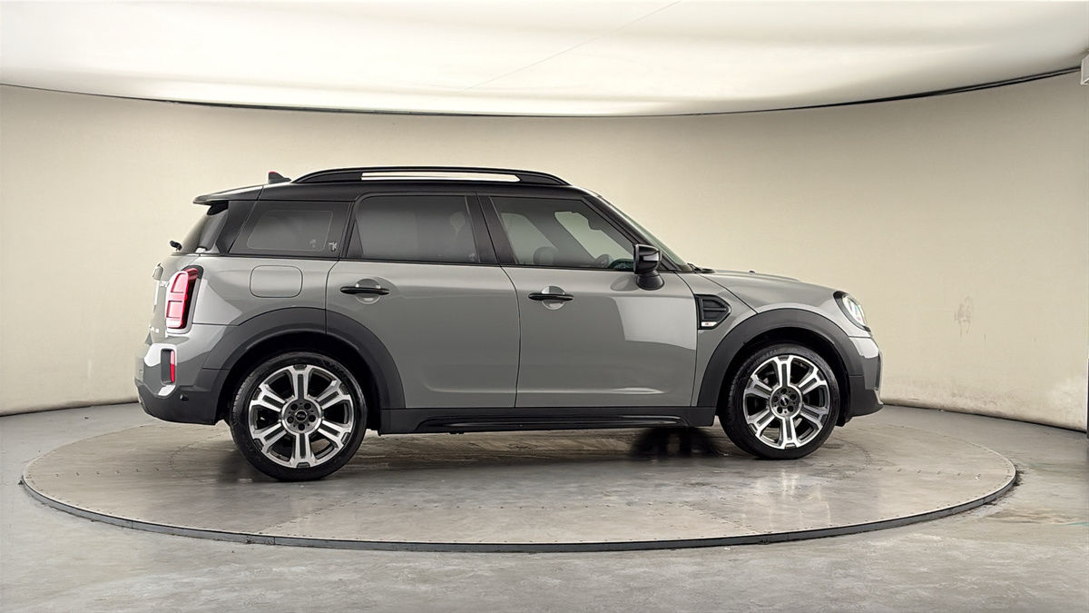 More views of MINI Countryman