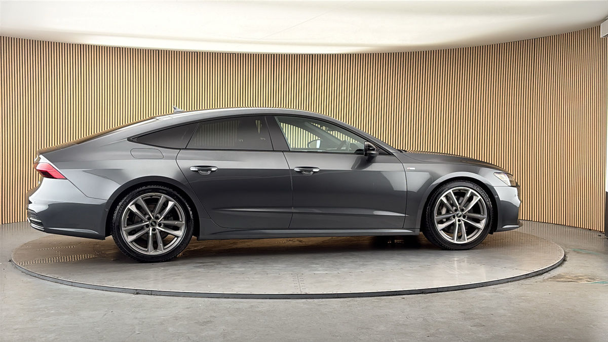 More views of Audi A7