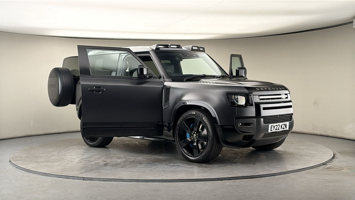 More views of Land Rover Defender 90