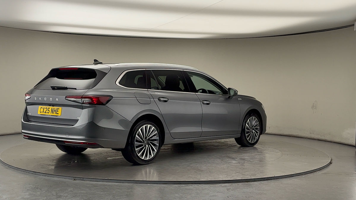 Skoda Superb Image 21