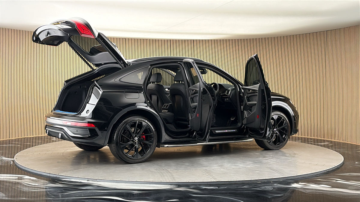 More views of Audi Q5