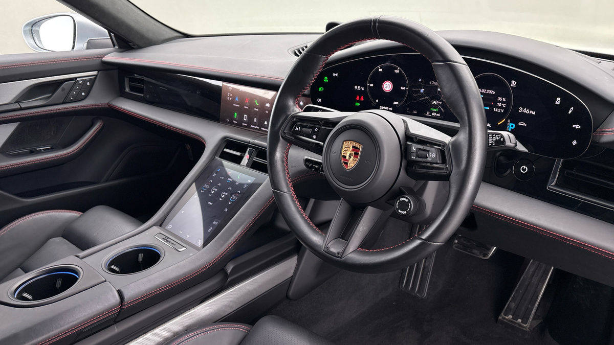 Porsche Taycan Image 6