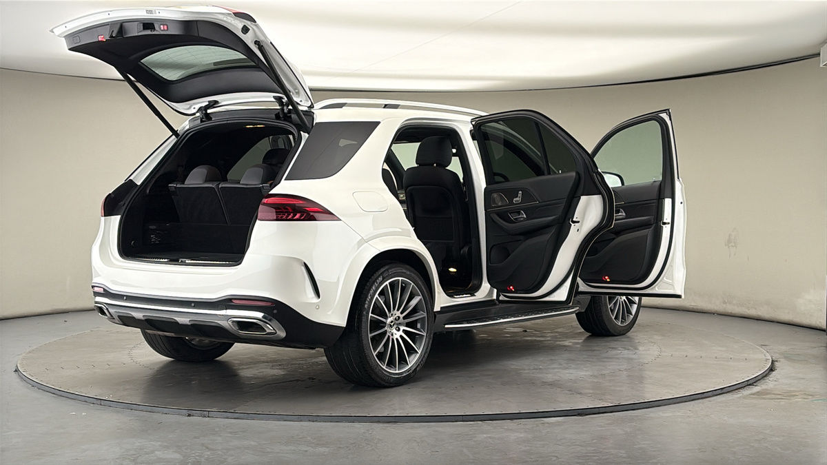 More views of Mercedes-Benz GLE