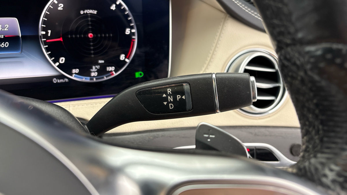 Mercedes-Benz S Class Image 32