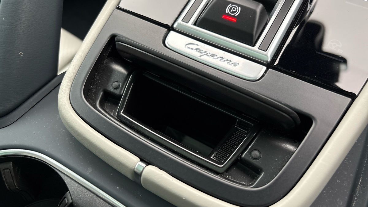 Porsche Cayenne Image 27