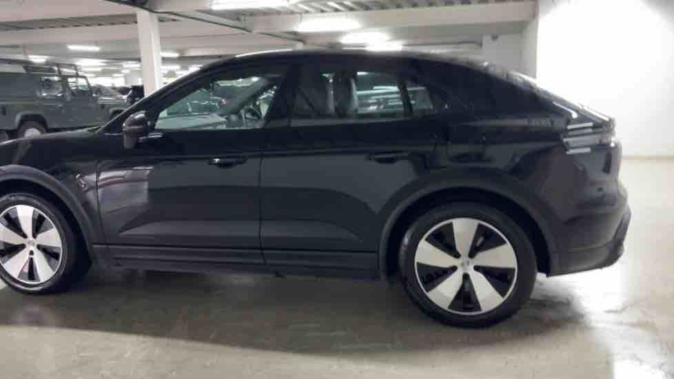 More views of Porsche Macan