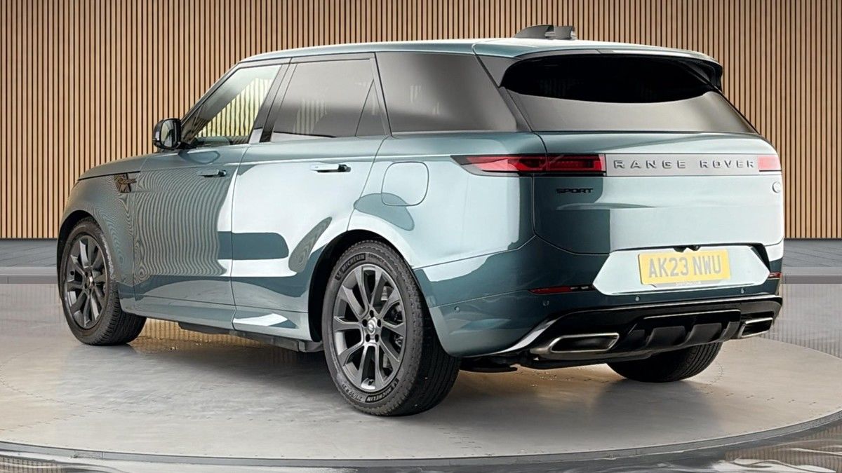 Land Rover Range Rover Sport Image 2