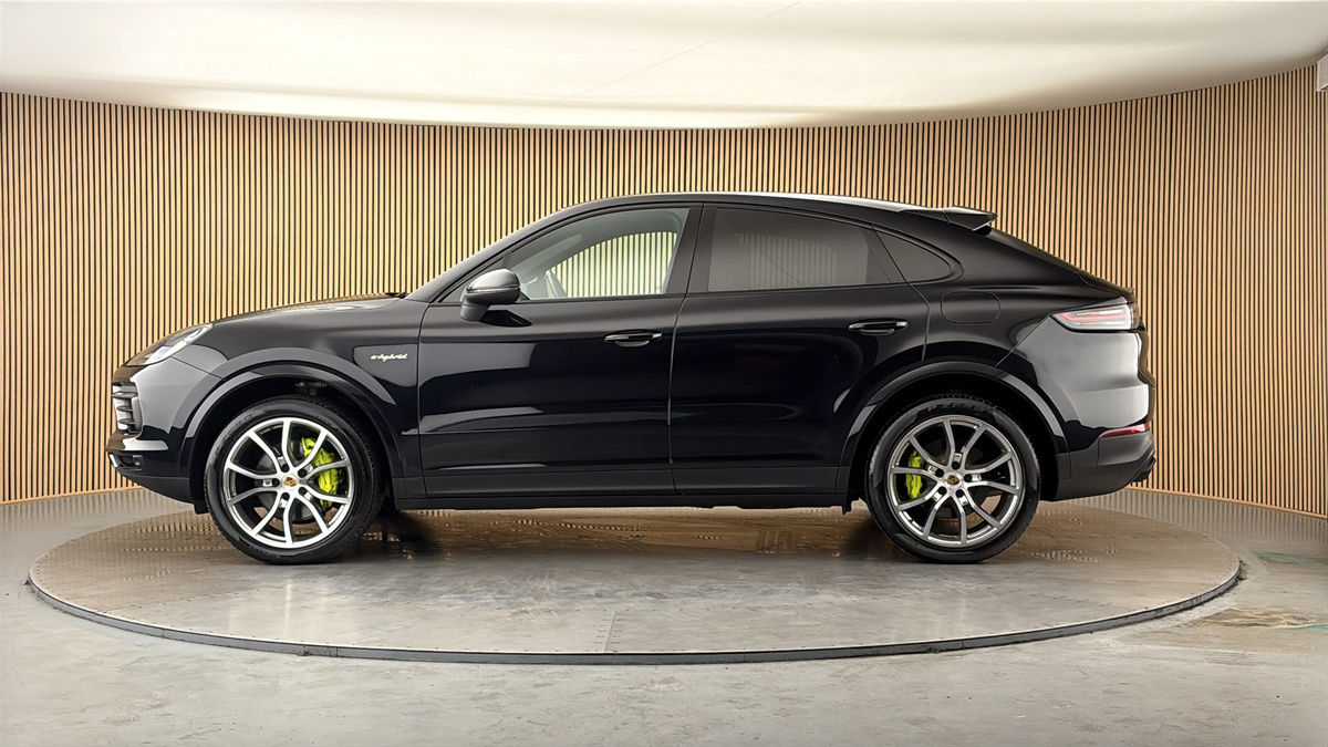 Porsche Cayenne Image 15