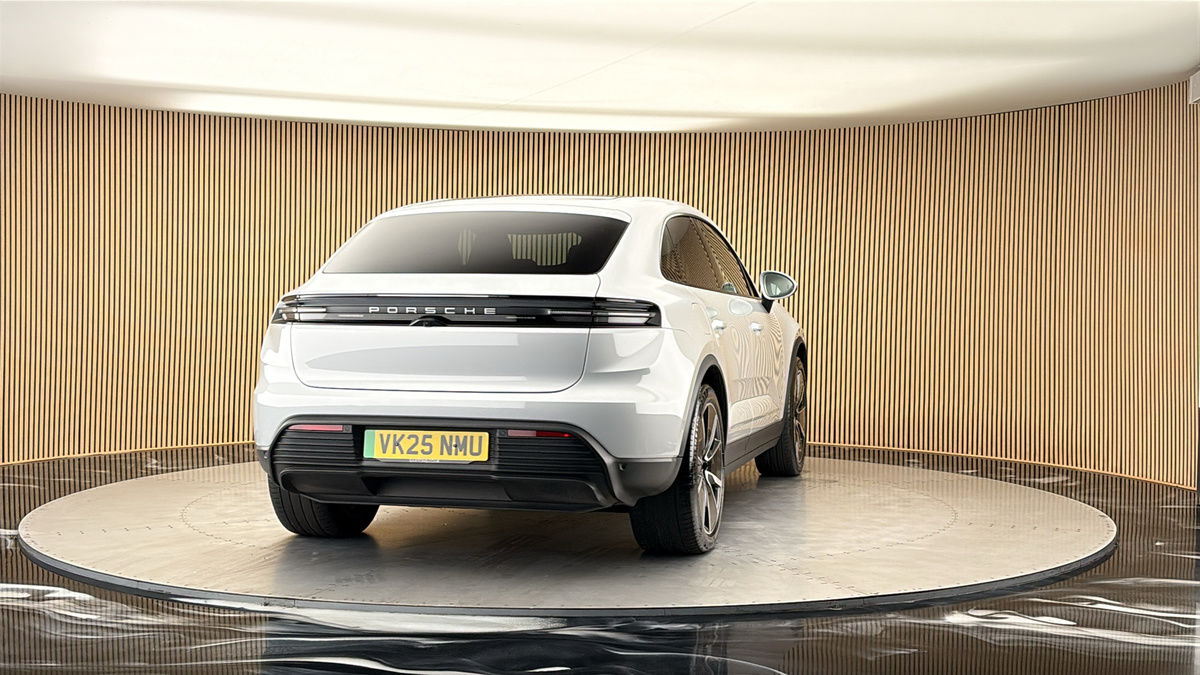 More views of Porsche Macan