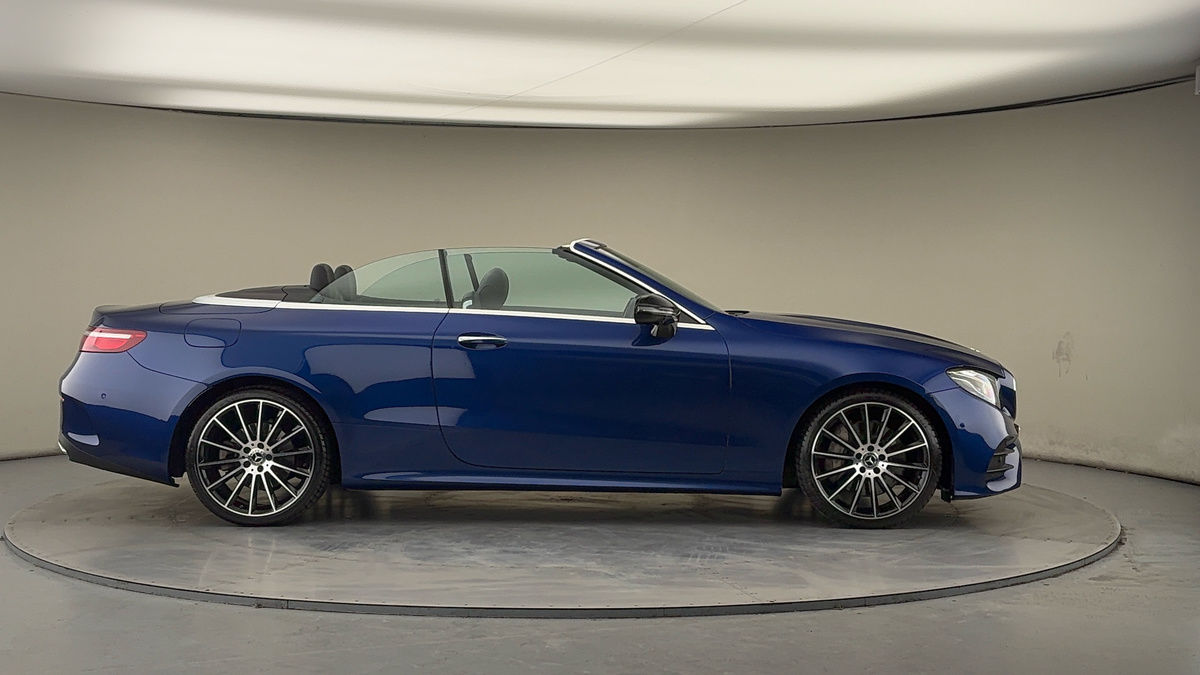 Mercedes-Benz E Class Image 16