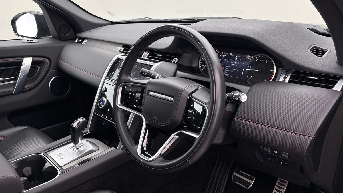 Land Rover Discovery Sport Image 5