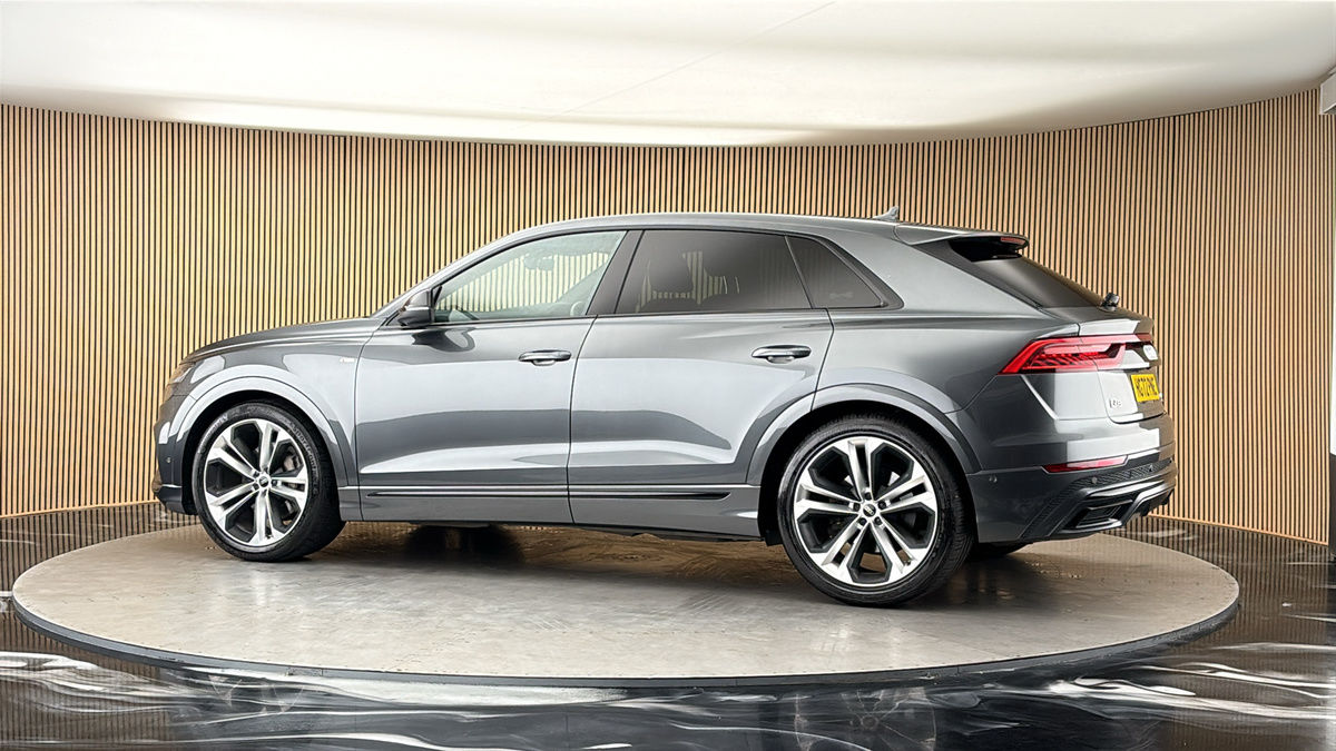 More views of Audi Q8