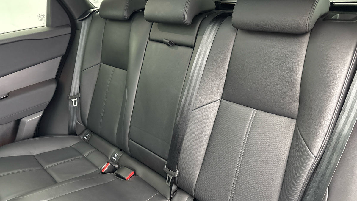 Land Rover Range Rover Velar Image 8