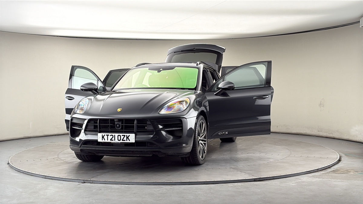 More views of Porsche Macan