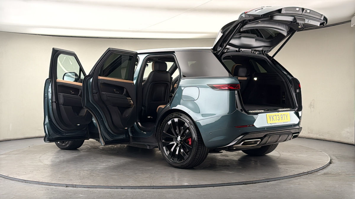 More views of Land Rover Range Rover Sport