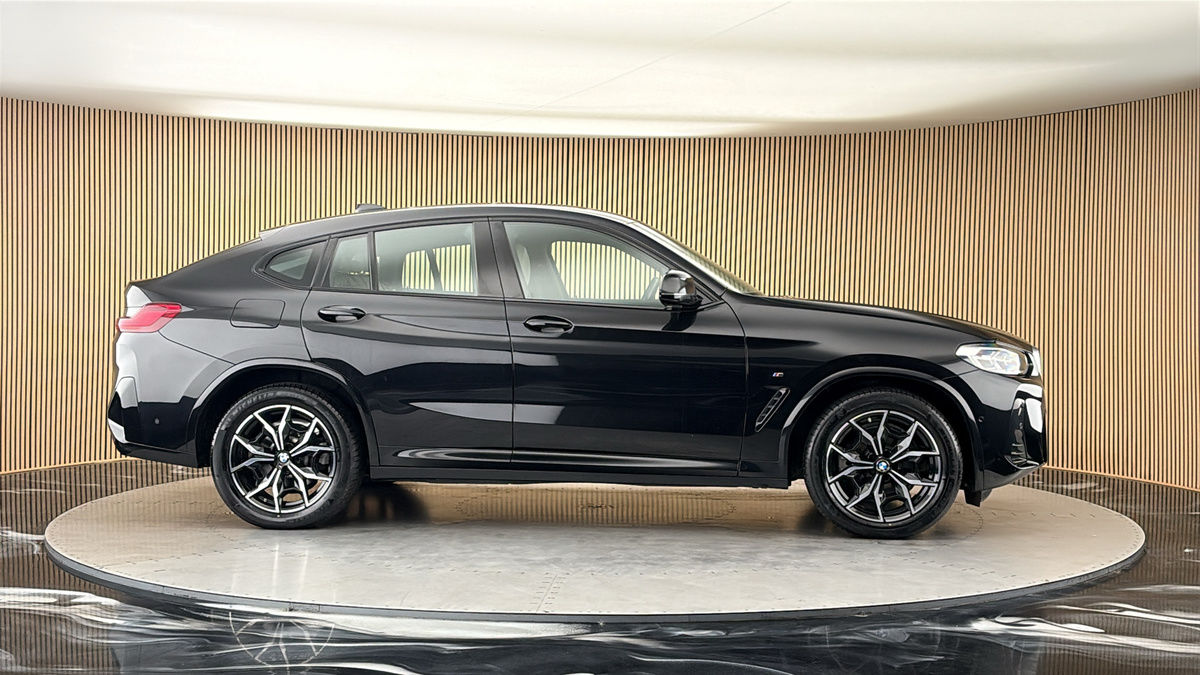 More views of BMW X4
