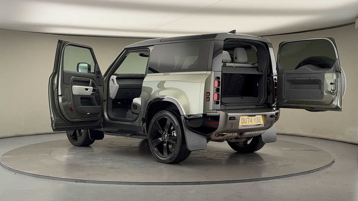 More views of Land Rover Defender 90