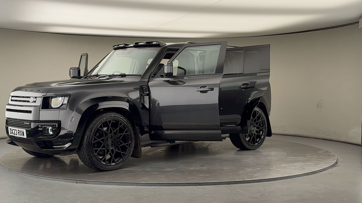 Land Rover Defender 110 Urban Image 49