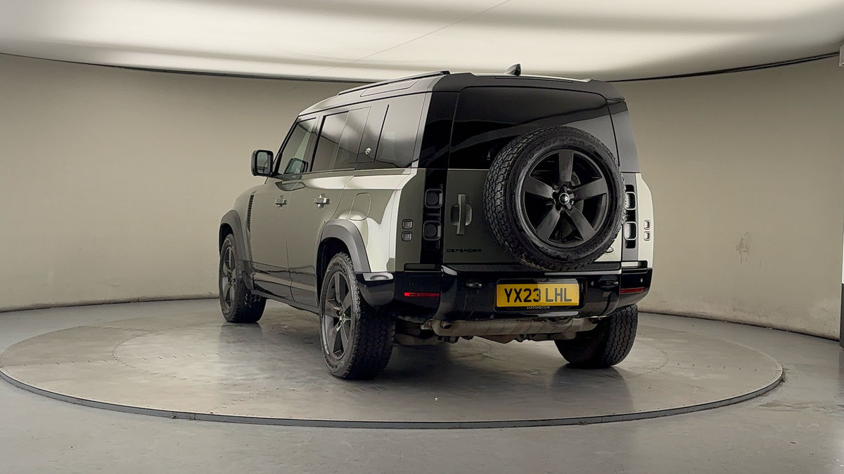 More views of Land Rover Defender 110