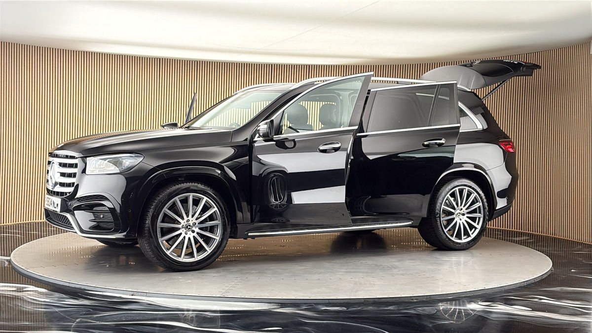 More views of Mercedes-Benz GLS