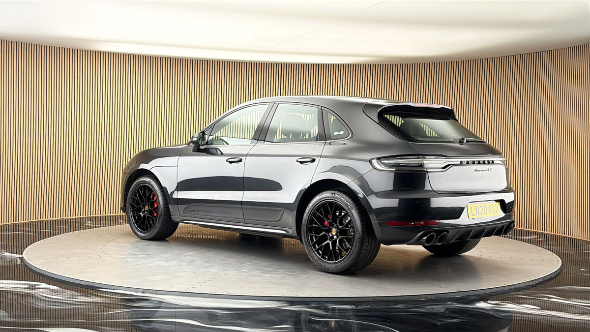 More views of Porsche Macan
