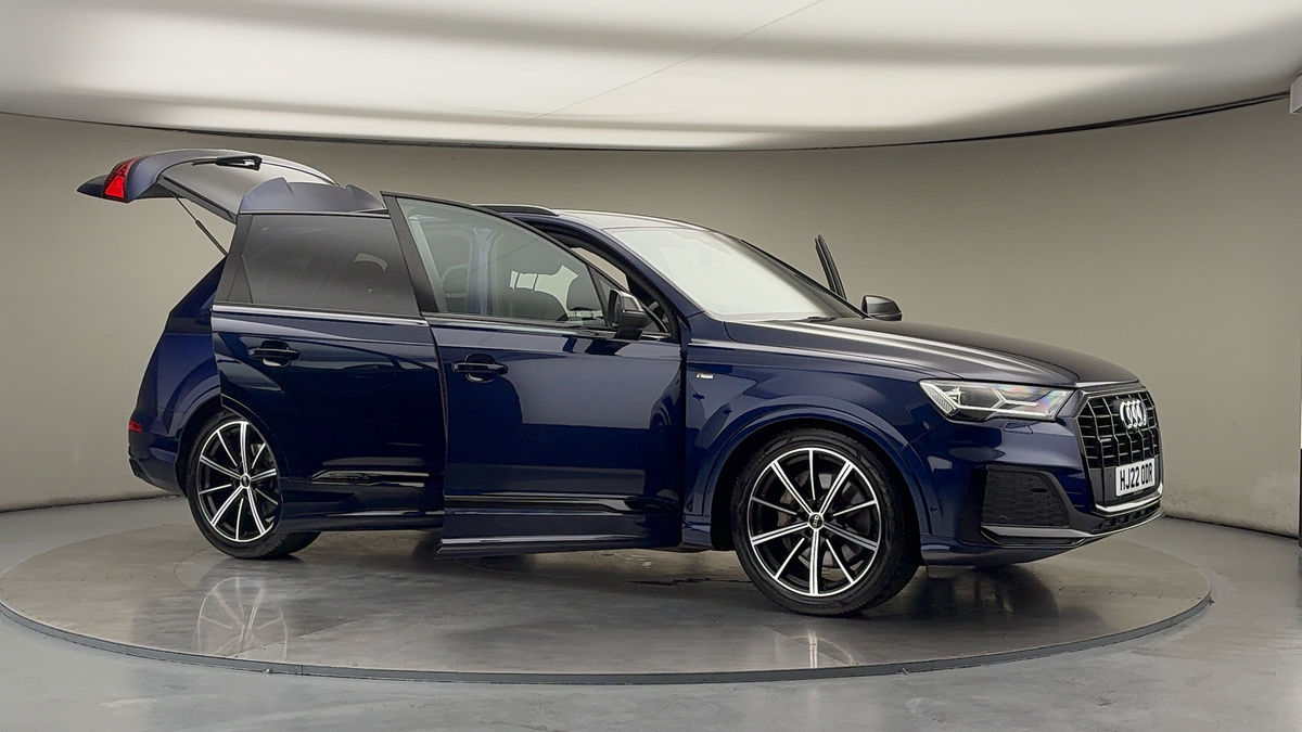 More views of Audi Q7