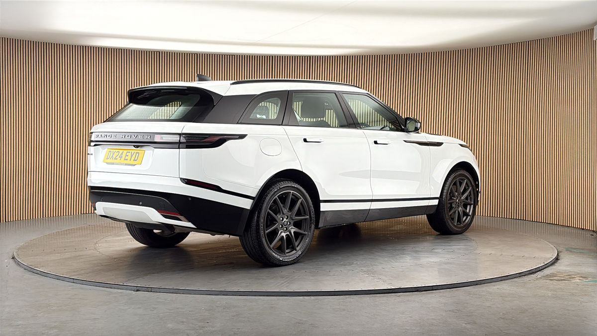 Land Rover Range Rover Velar Image 21