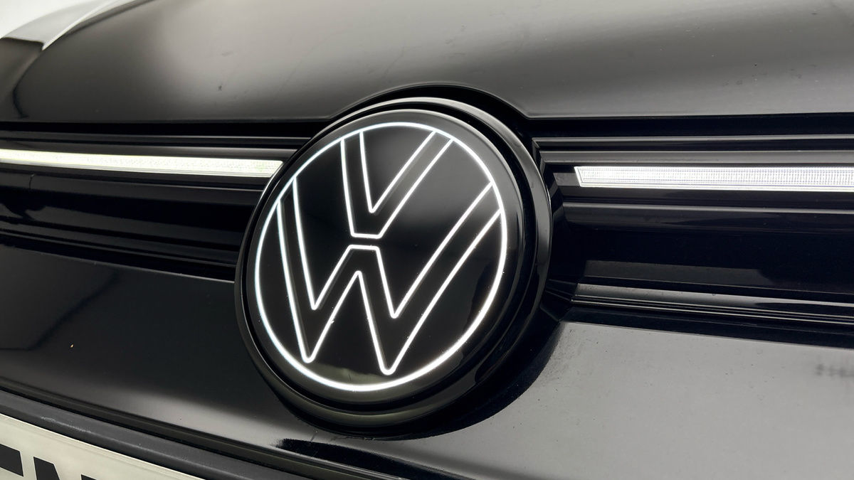 Volkswagen Golf Image 24