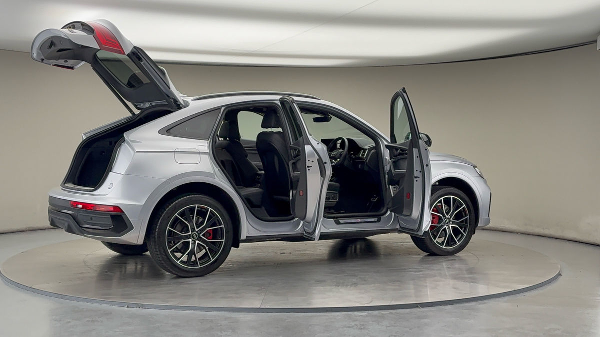 More views of Audi Q5