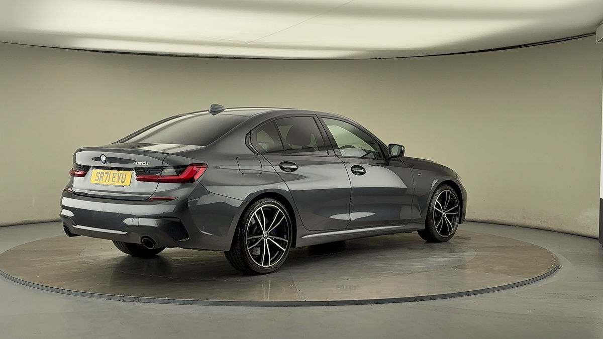 BMW 3 Series Image 21
