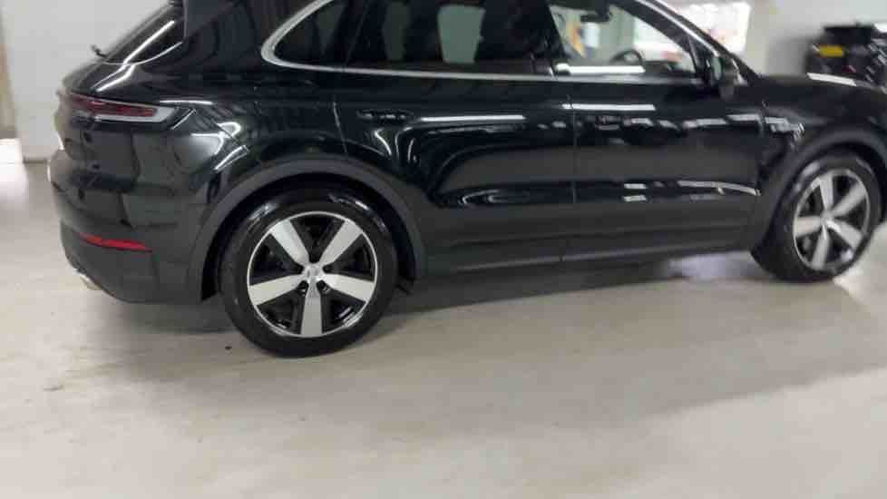 More views of Porsche Cayenne