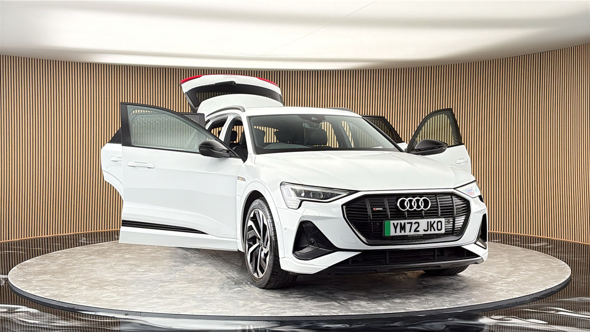 More views of Audi e-tron