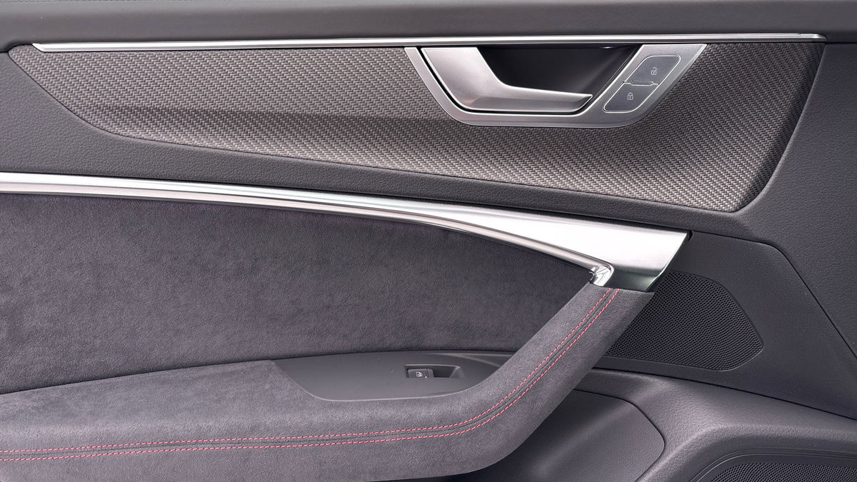 Audi RS6 Avant Image 19