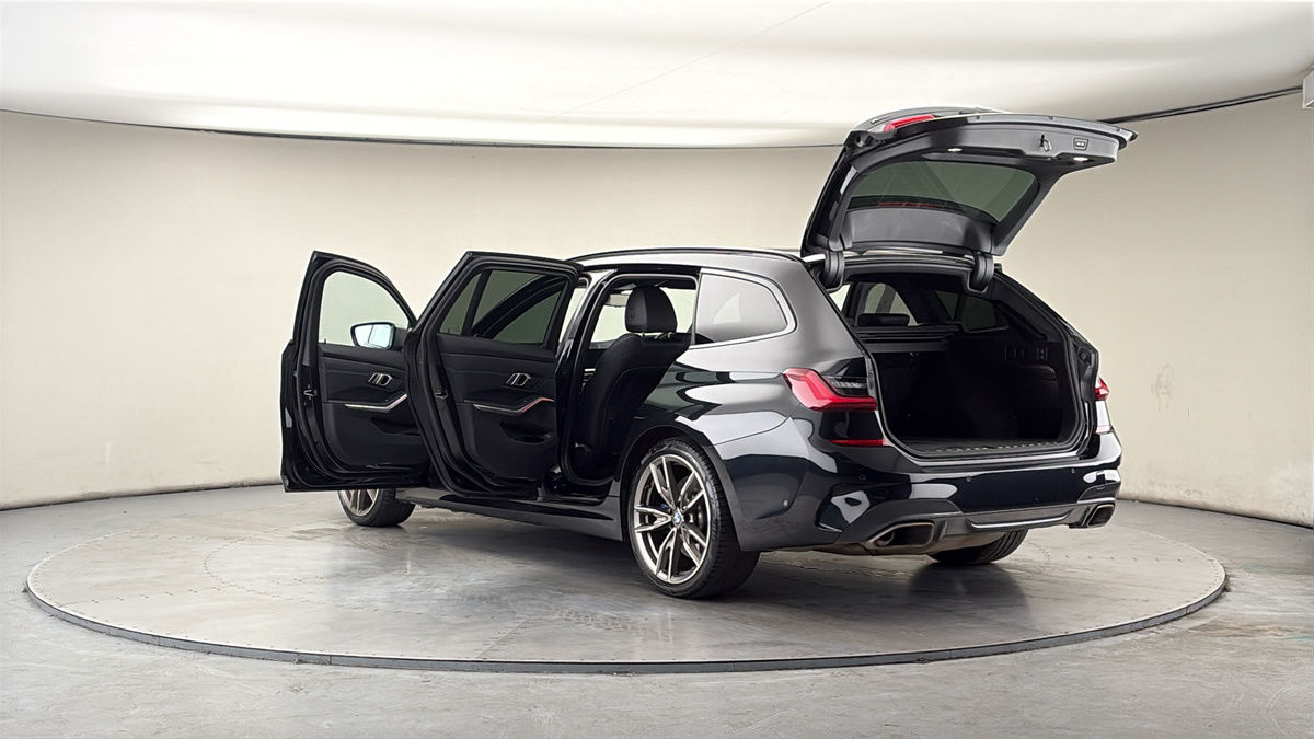BMW 3 Series Image 23