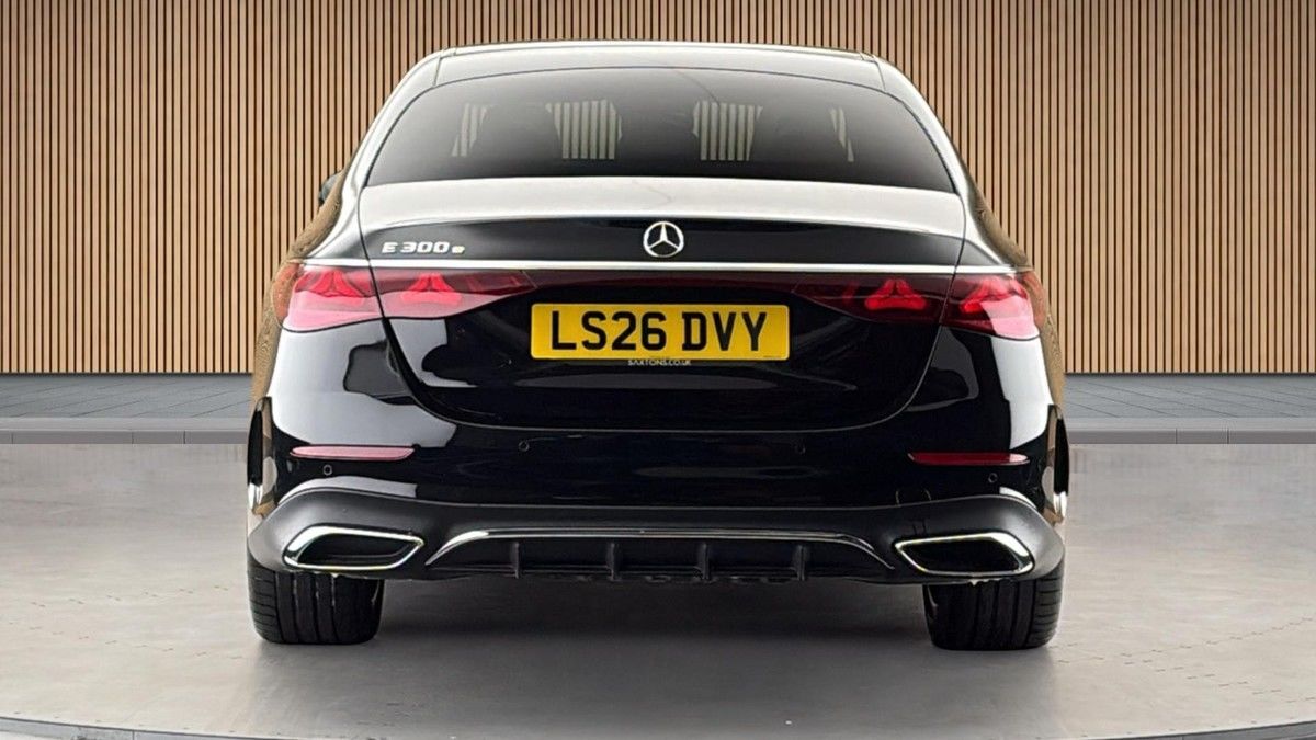 Mercedes-Benz E Class Image 4