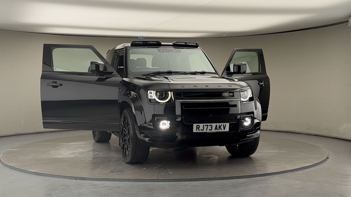 More views of Land Rover Defender 90