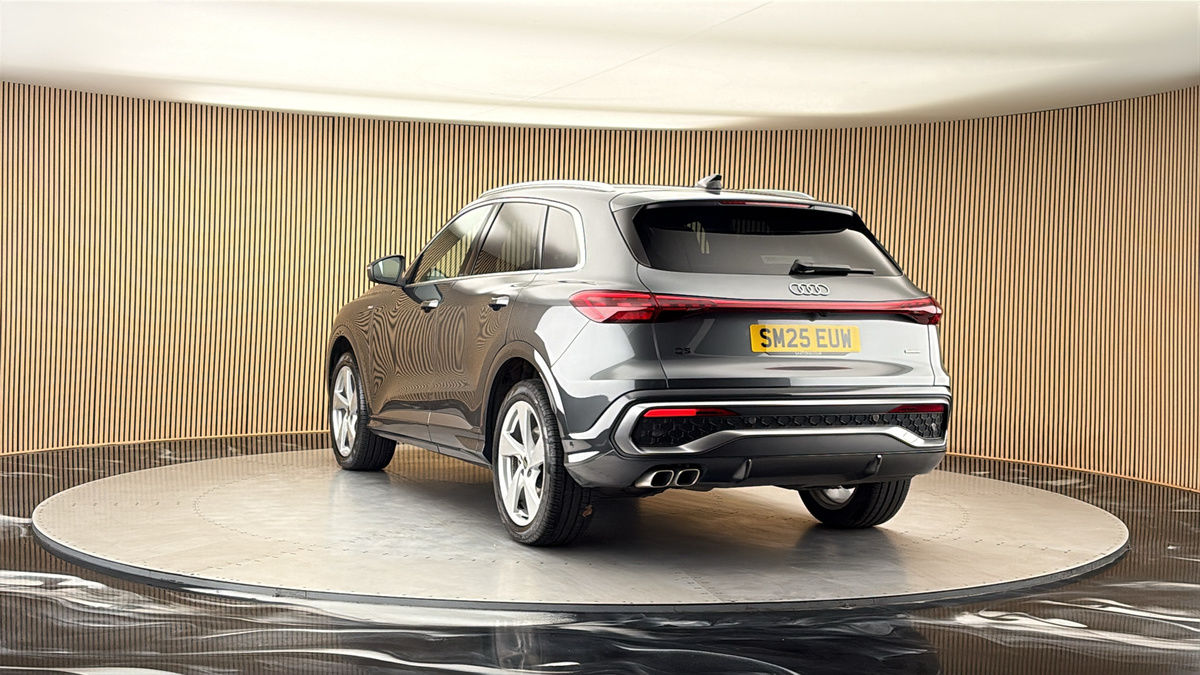 More views of Audi Q5