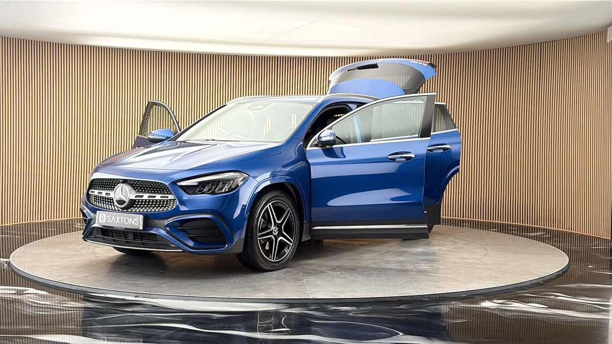 More views of Mercedes-Benz GLA