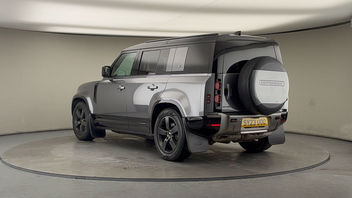 Land Rover Defender 110 Image 2