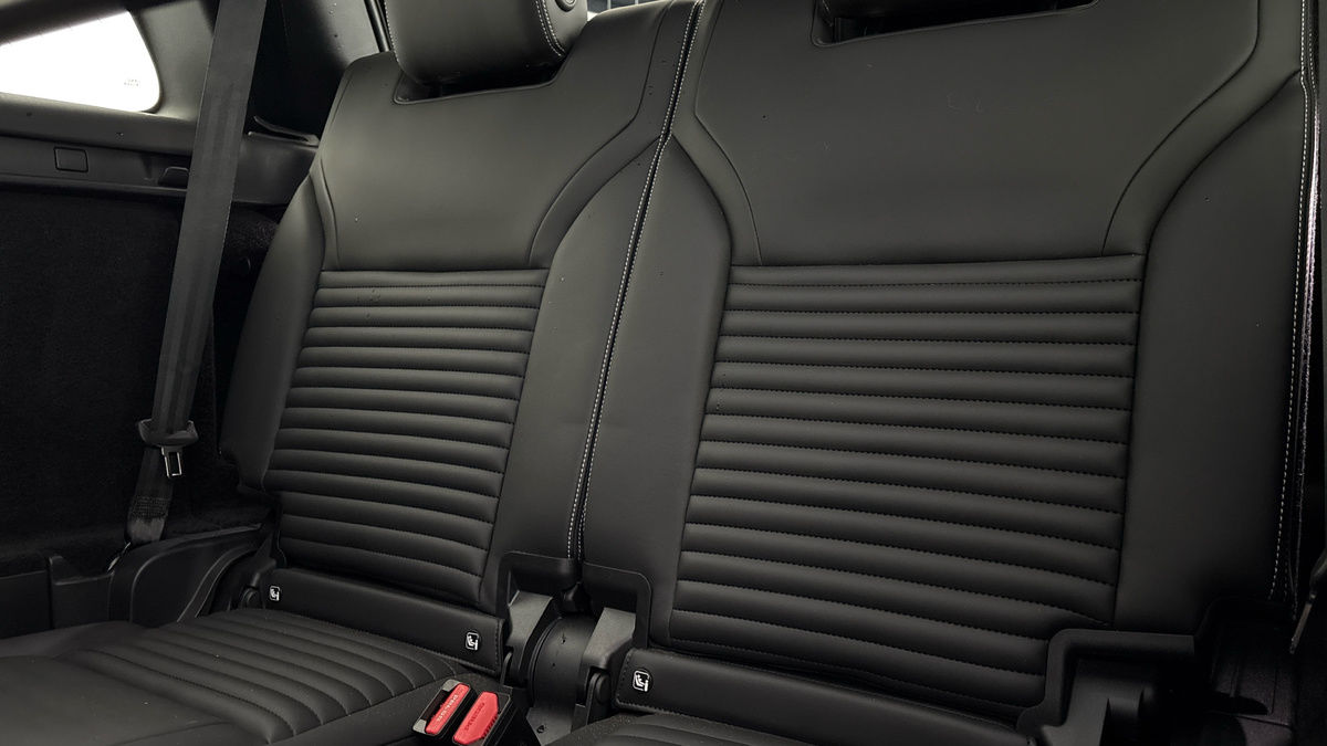 Land Rover Discovery Image 33
