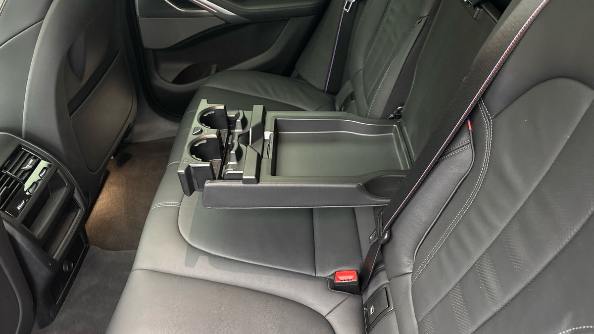 BMW X6 Image 9