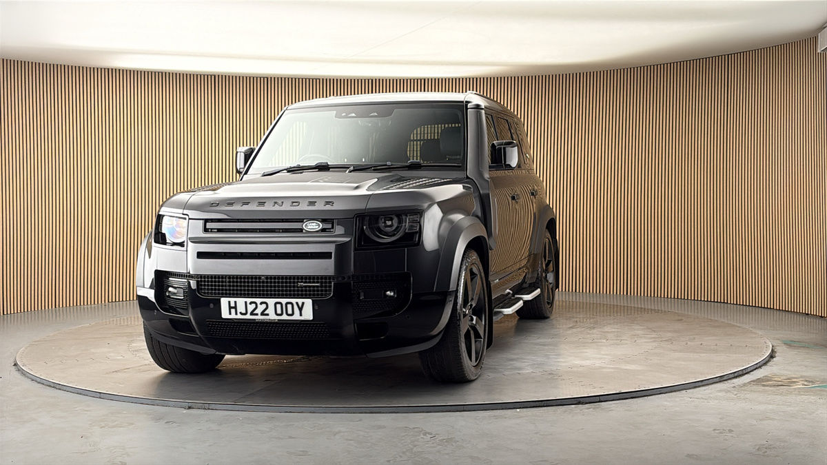 More views of Land Rover Defender 110