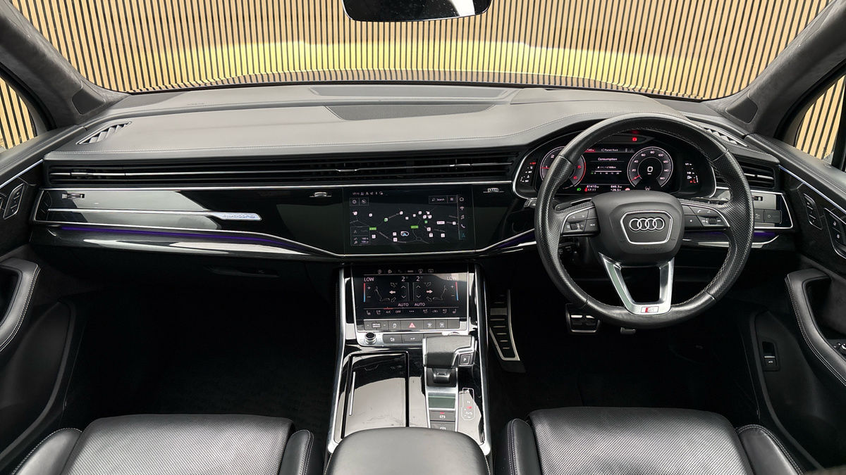Audi Q7 Image 12