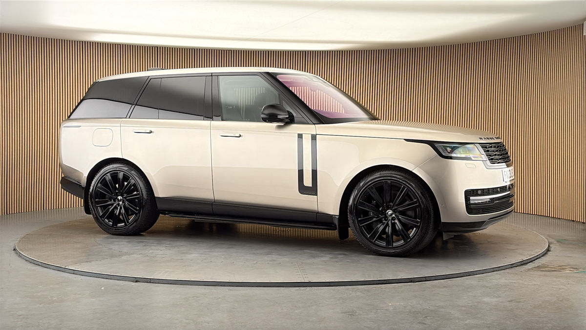 More views of Land Rover Range Rover
