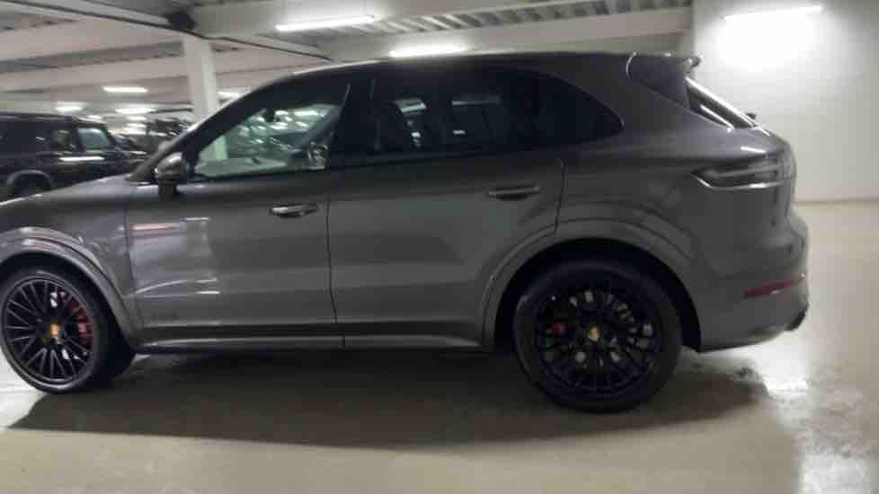 More views of Porsche Cayenne