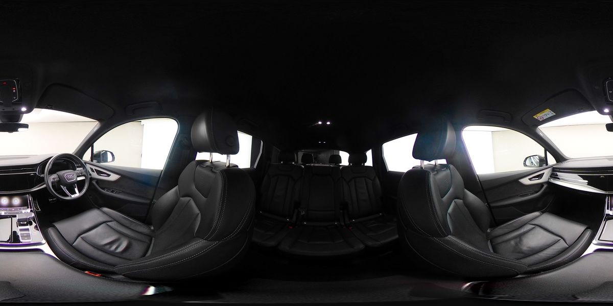 More views of Audi Q7