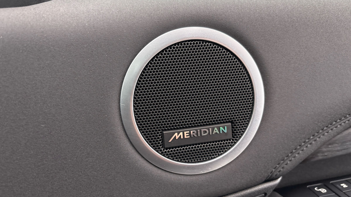 Land Rover Discovery Image 25