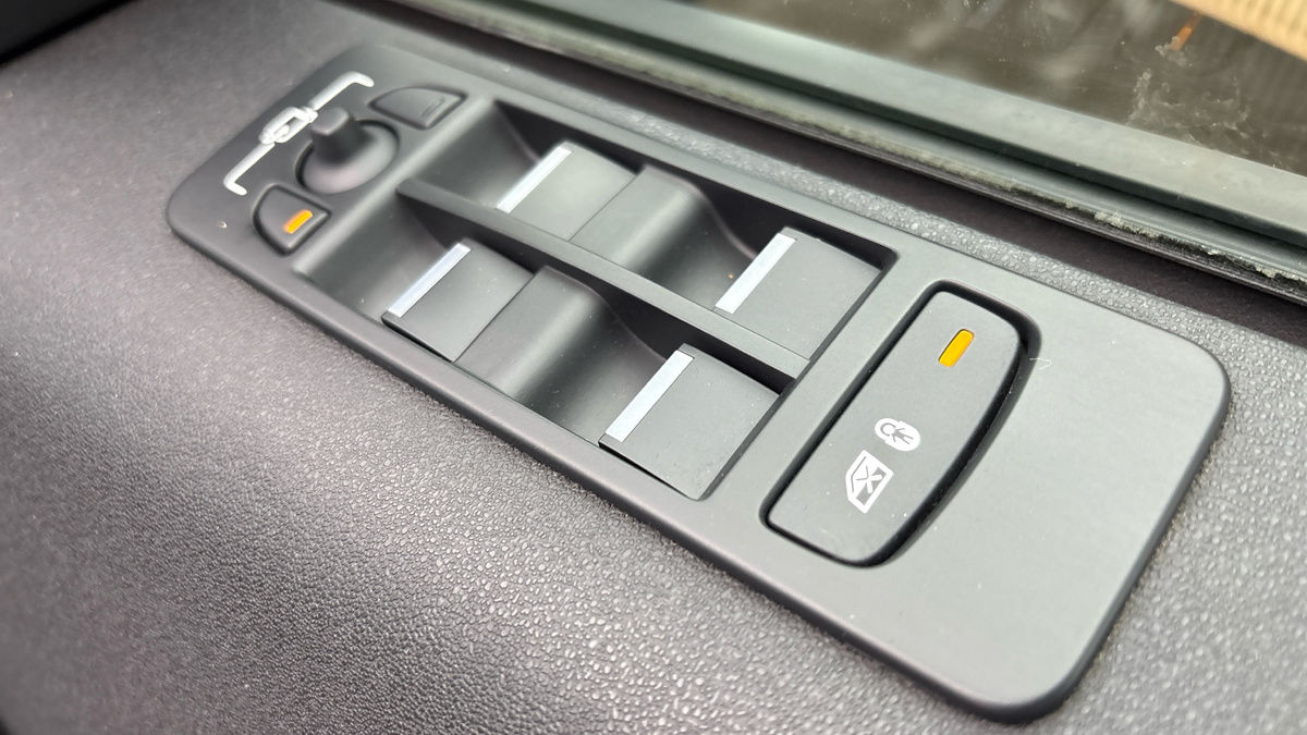 Land Rover Discovery Sport Image 25