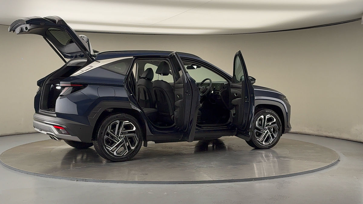 More views of Hyundai TUCSON